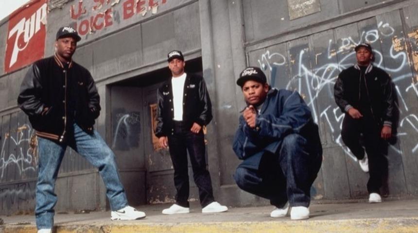 "Basit Bir Hip-Hop Filmi" Deyip Ge&ccedil;meyin, Gişeyi Darmaduman Etti Bile!