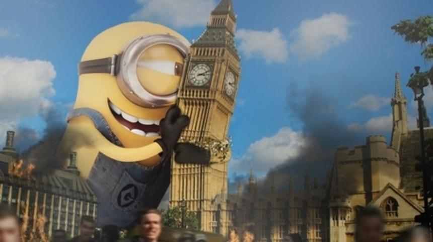 Minyonlar D&uuml;nyaca &Uuml;nl&uuml; Turistik Yerleri Gezmeye Kalkarsa