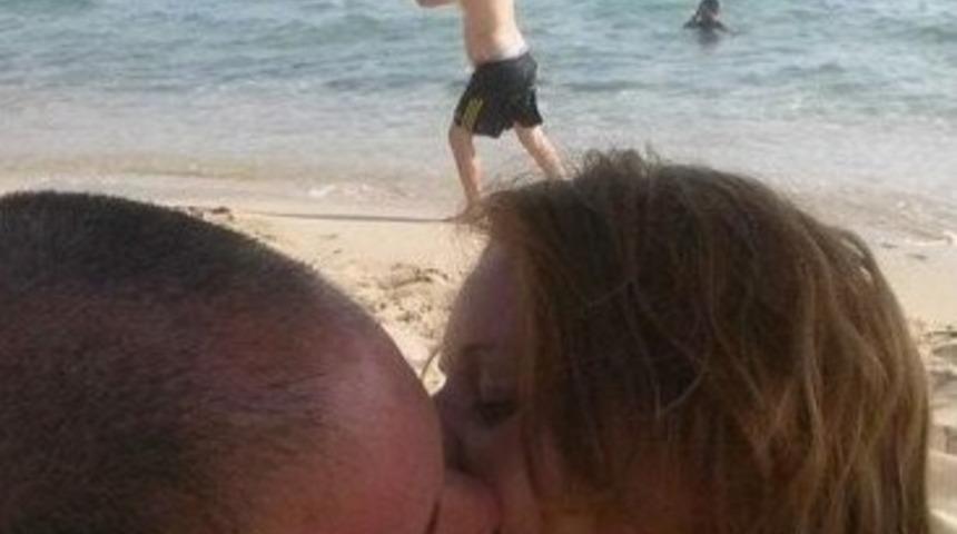 İnternetten Photoshop İ&ccedil;in Yardım İsteyen &Ccedil;ift Pişman Oldu