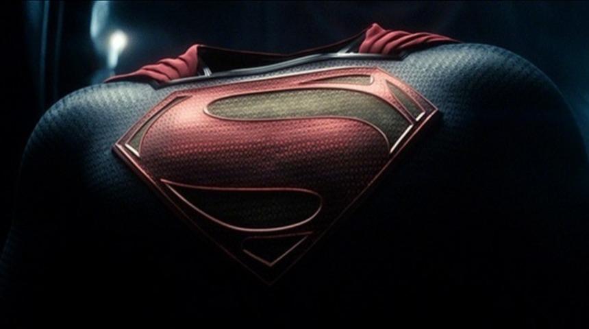 Man of Steel 2 İ&ccedil;in Ağız Sulandıran, Halay &Ccedil;ektiren Y&ouml;netmen Dedikodusu