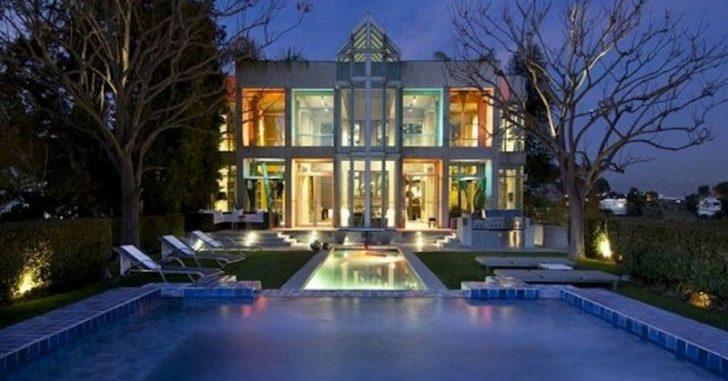 Dudak Uçuklatan Fiyatları İle 15 Hollywood Yıldızının ��Mütevazi