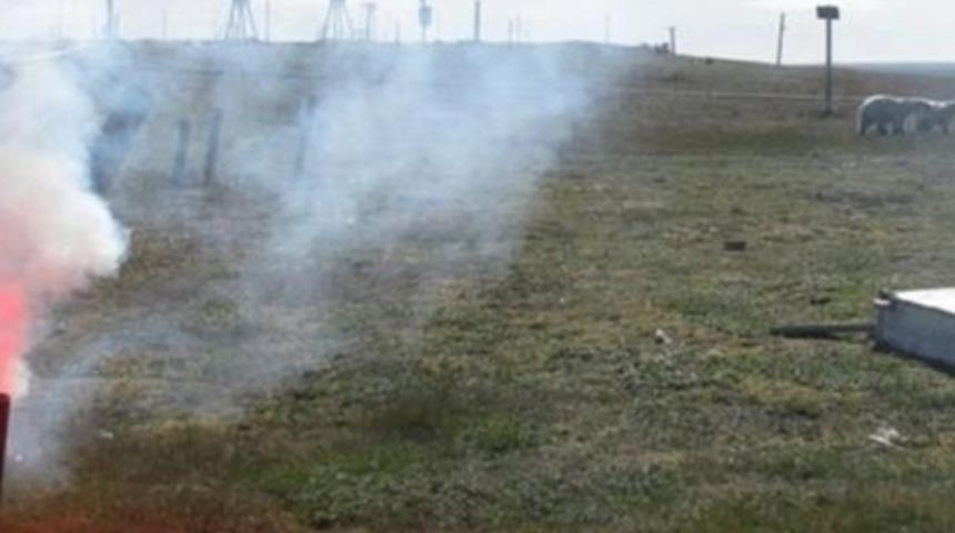 Kutup Ayıları Bilim İnsanlarını Rehin Aldı