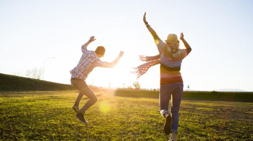 Hayatın Anlamını Bulanlara,  Yanında Mutluluk Hediye Mi?