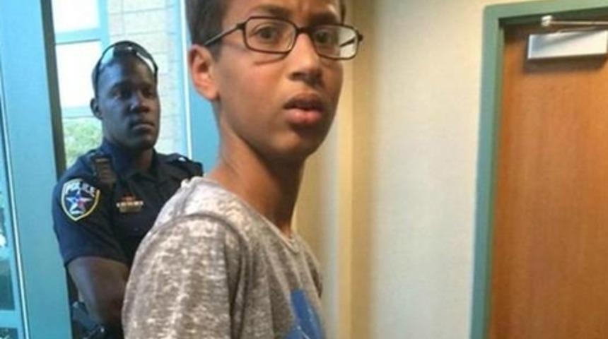 14 Yaşındaki Muhammed'in Yaptığı Saati Teksas Polisi Bomba Sandı