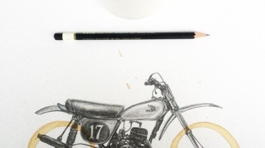 Kahve Lekesinden &Ccedil;izim Yapan Adam: Carter Asmann