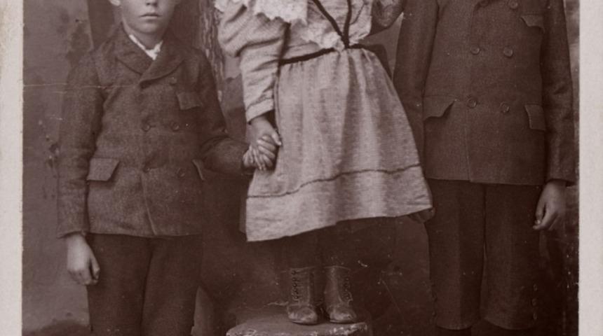 Photoshop Nelere Kadir! Amerikalı Fotoğraf&ccedil;ı, 1900'lerden Resimleri Aldı ve Bambaşka Şeylere D&ouml;n&uuml;şt&uuml;rd&uuml;.