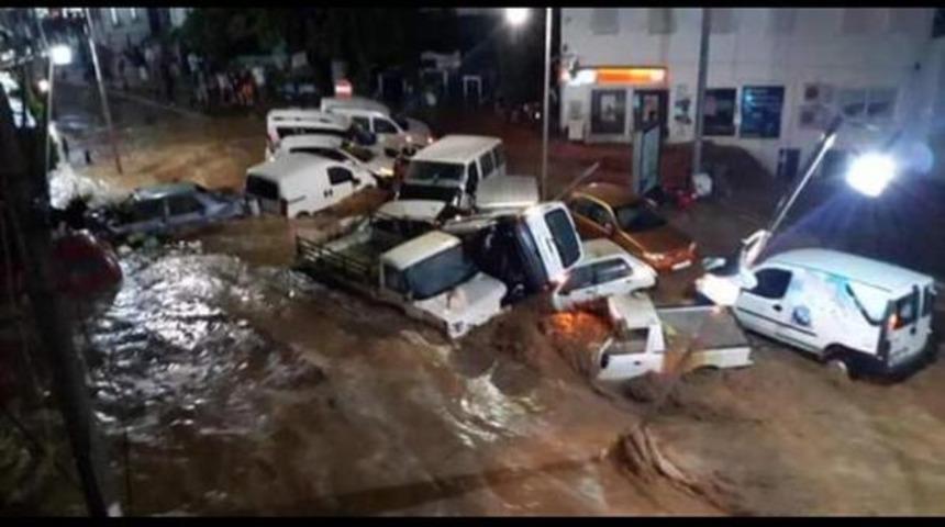 Nasıl Anlatsak Nereden Başlasak? Bodrum'u Sel Vurdu Arabalar U&ccedil;tu... U&ccedil;tu...