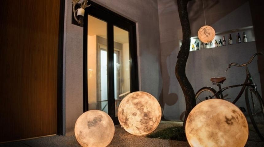 Ay Lambası 'Luna' Ay'ı Odanıza Getiriyor