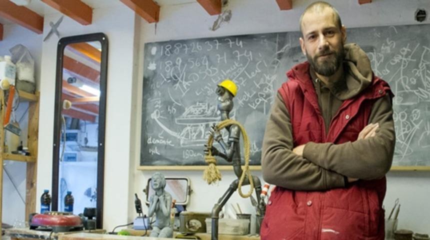 Kadıköy Sokaklarını Anlamlandıran Sanatçı: İskender Giray