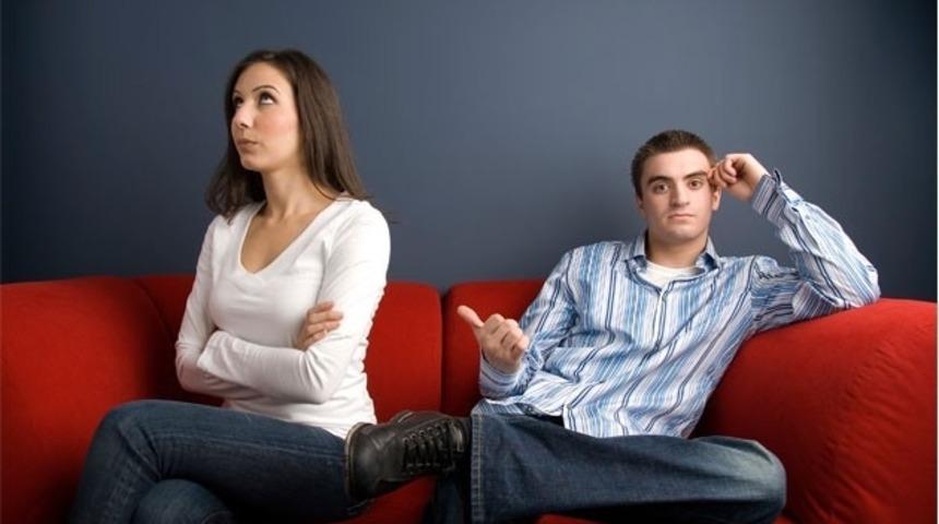 Kız Arkadaşınızın Kankalarınızdan Nefret Etmesinin 8 Sebebi