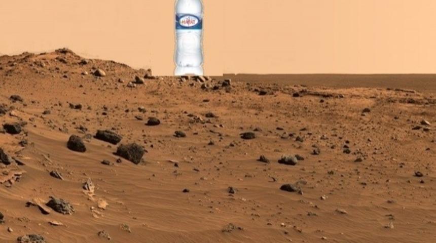 NASA'nın Mars'ta Su Bulunduğunu Açıklaması İle Sosyal Medyada Mars Geyikleri Aldı Başını Yürüdü