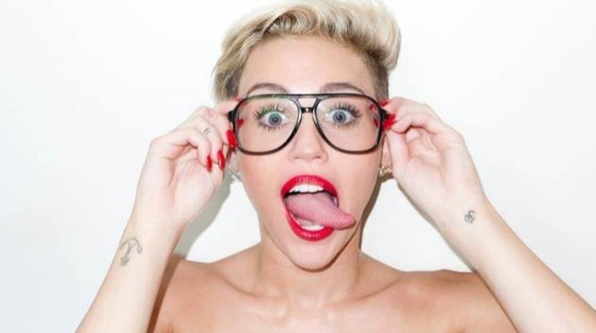 İlgin&ccedil; yerlerini sigortalatarak g&uuml;ndem olan 12 &uuml;nl&uuml;