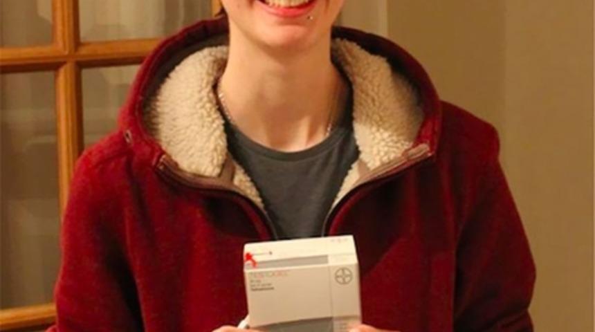 Kızdan Erkeğe Dönüşümünü Her Gün Selfie Çekerek Kaydetti!