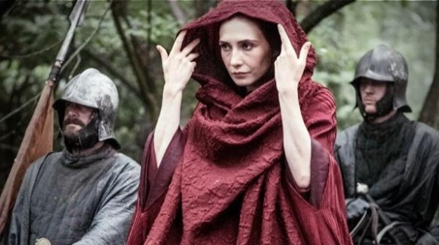Game Of Thrones'un Melissandre'sine Doyamıyorsanız, Kutlu Olsun! Bir Tane Daha Geliyor