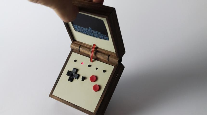 'Ahşap' Bir El Atarisinde Retro Oyunlar Oynamaya Ne Dersiniz?