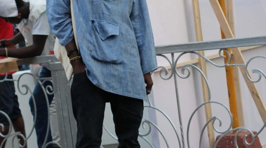 Yansın Yıkılsın Ortalık! Nijeryalı Gen&ccedil;ler Sokak Modasında Ekol Haline Geliyor!