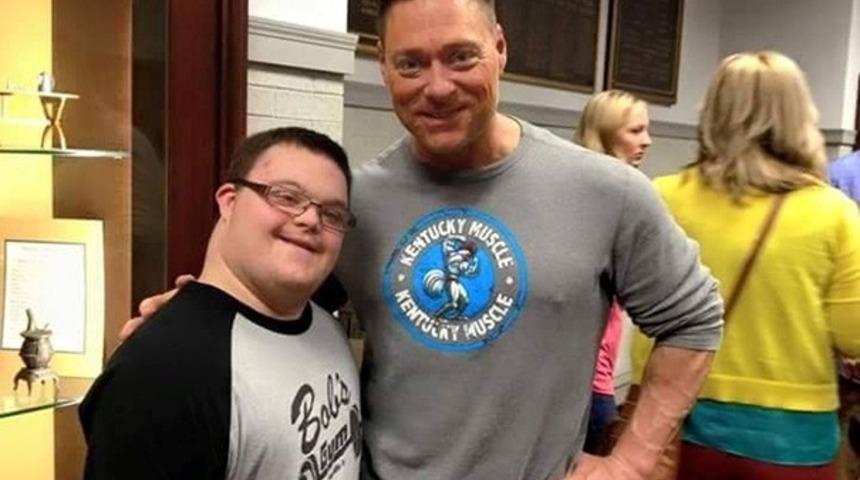 Down Sendromlu Genç Azmi İle Bir Vücut Geliştirmeciye Dönüştü!