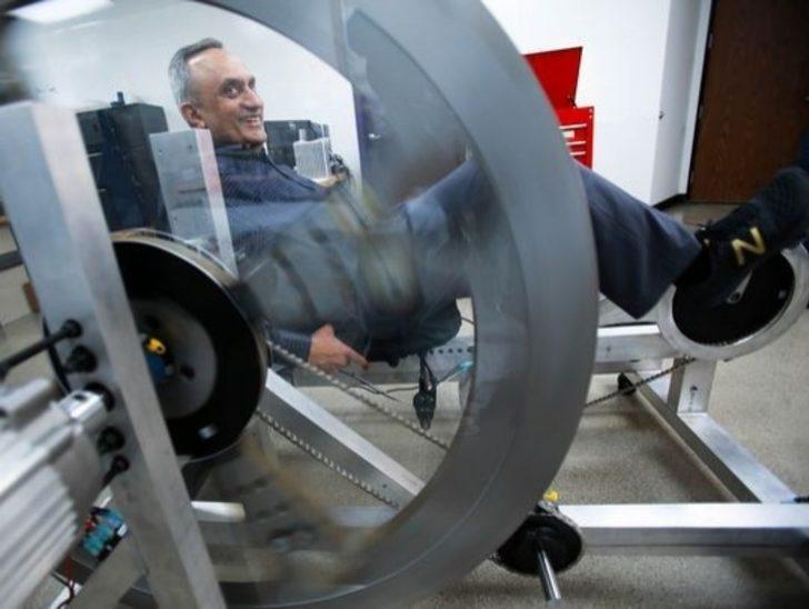Bir Saat Bisiklet Sürerek Evin 24 Saatlik Elektrik İhtiyacını