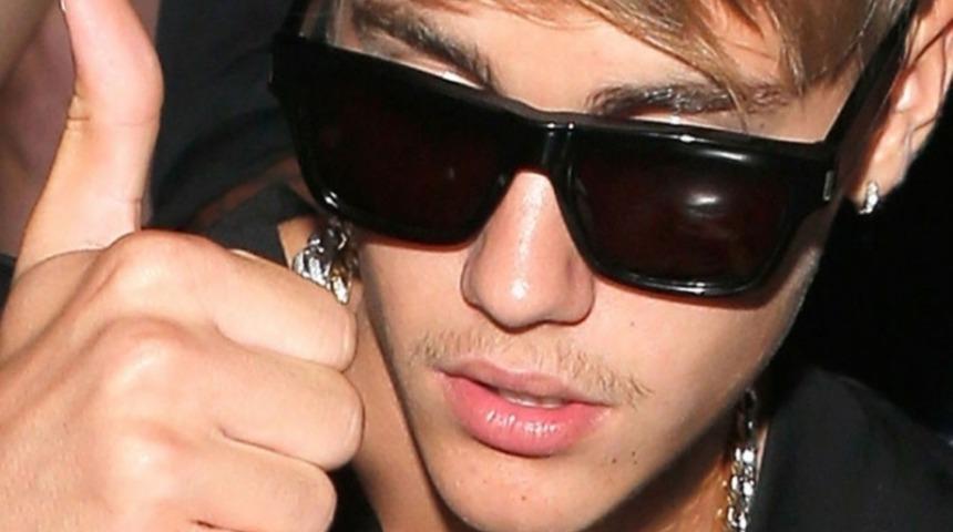 23 Kasım 'D&uuml;nya Bıyık G&uuml;n&uuml;' Yaklaşıyor Beyler: Dikkat Edin De Bu 10 &Uuml;nl&uuml;ye Benzemeyin!