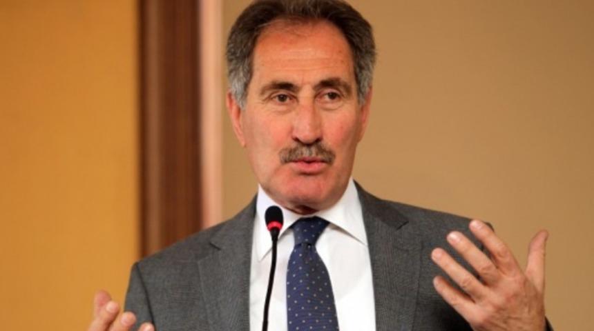 T&uuml;rkiye'de 8 Siyasi Akt&ouml;r&uuml;n Sanata 9 Farklı Yaklaşımı