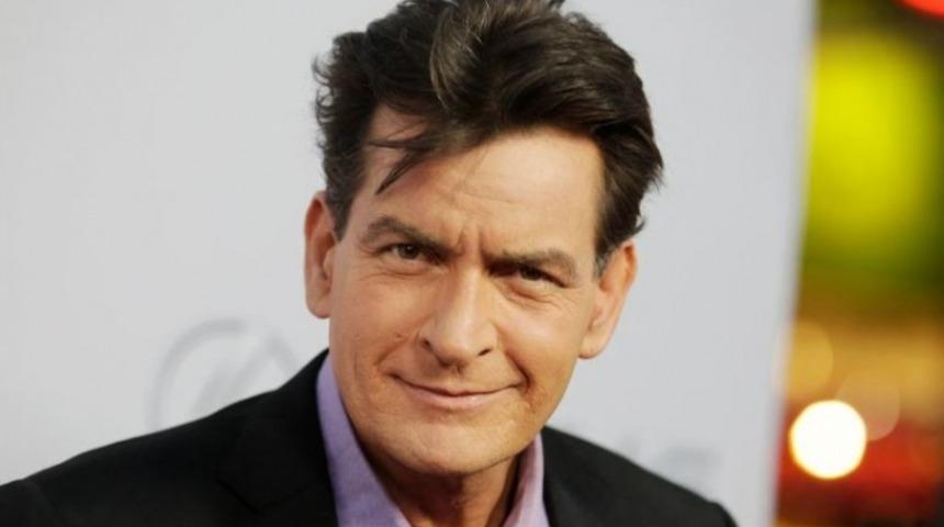 Hollywood Yıldızı Charlie Sheen AIDS Olduğunu Canlı Yayında Açıkladı!
