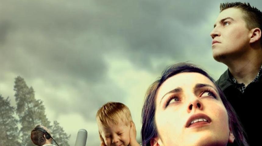 Duyanları &Ccedil;ıldırtan, Gaipten Gelen &Uuml;rpertici Sesler: Taos Uğultusu