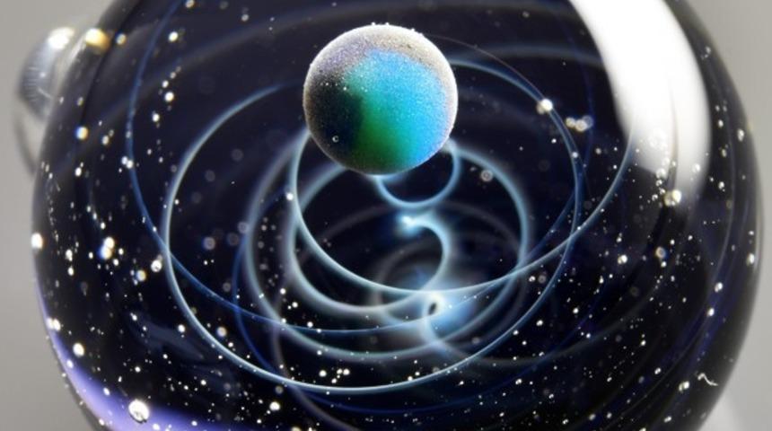 Koskoca Galaksileri, Avucunuzun İçine Alın, Hayranlıkla Bakın...