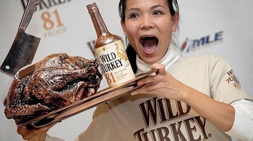 D&uuml;nyanın Gelmiş ge&ccedil;miş En En B&uuml;y&uuml;k Yemek Rekortmeni: Sonya Thomas