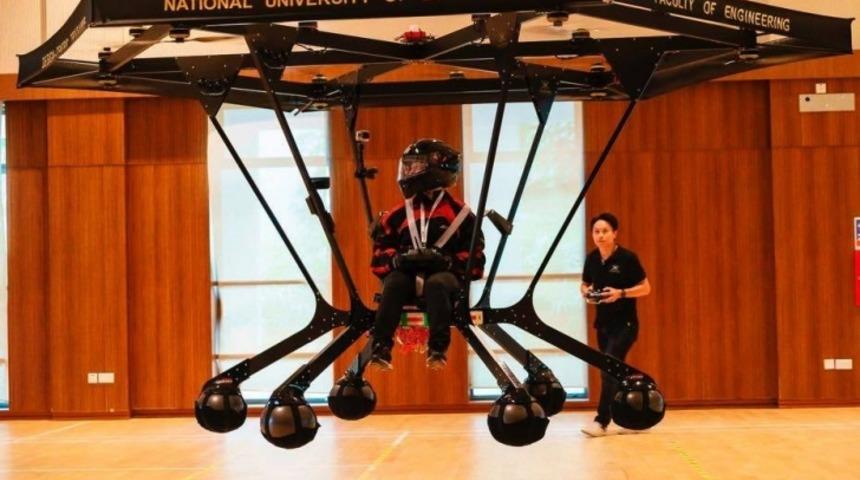 Uçan Araba Hayali Kuranlar Sizi Şöyle Alalım: Dünyanın İlk İnsan Taşıyan Drone'u Snowstorm!