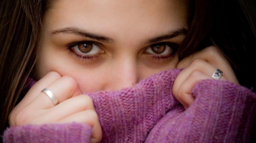 Utanga&ccedil; Bir İnsanın Size A&ccedil;ılmasını Sağlatacak 6 &Ccedil;ok Kolay Adım