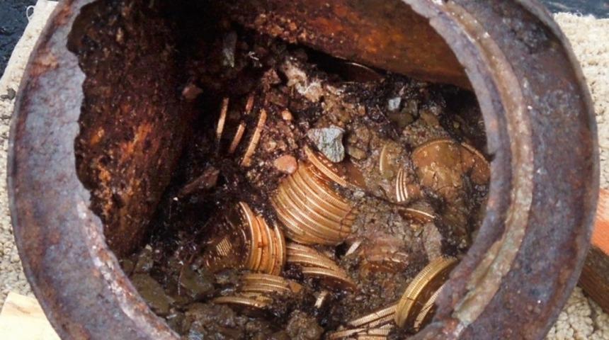 Artık Sokakta Gezerken &Ccedil;evrenize Daha Dikkatli Bakacaksınız: İşte İnsanların Hazine Buldukları 5 İlgin&ccedil; Yer