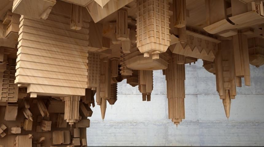 Inception'ın İkonik Sahnesini Salonunuzun Ortasına Kurun!