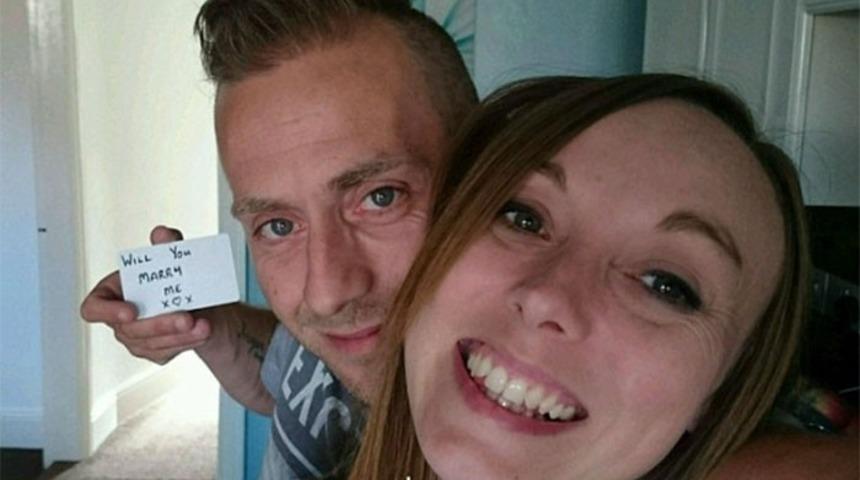 Yakın Zamanda G&ouml;rm&uuml;ş Olabileceğiniz En Efsane, En Romantik Evlilik Teklifi!