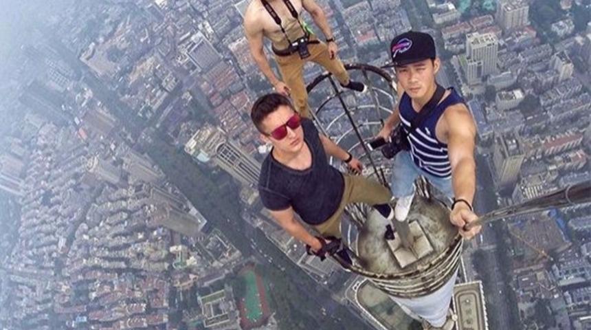 &Ouml;ld&uuml;ren Selfieler!