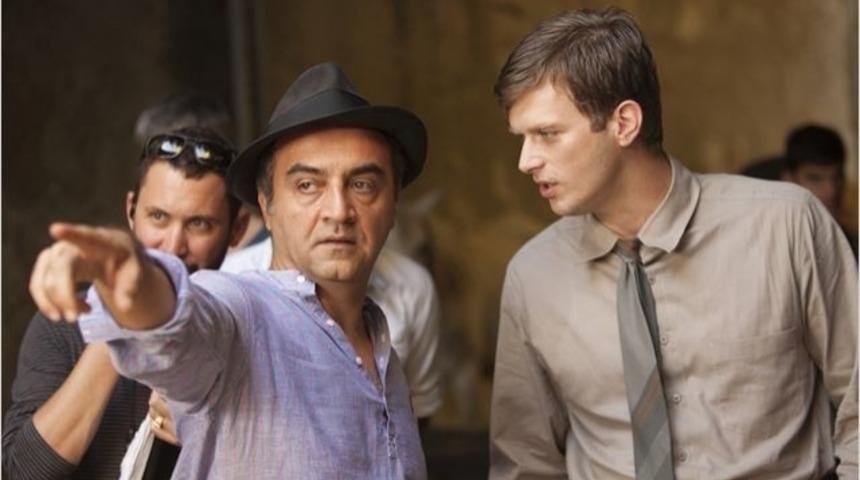 Akrep, Başarılı ve Karizmatik... Bug&uuml;nlerin En &Uuml;nl&uuml; 14 Akrep Erkeği!