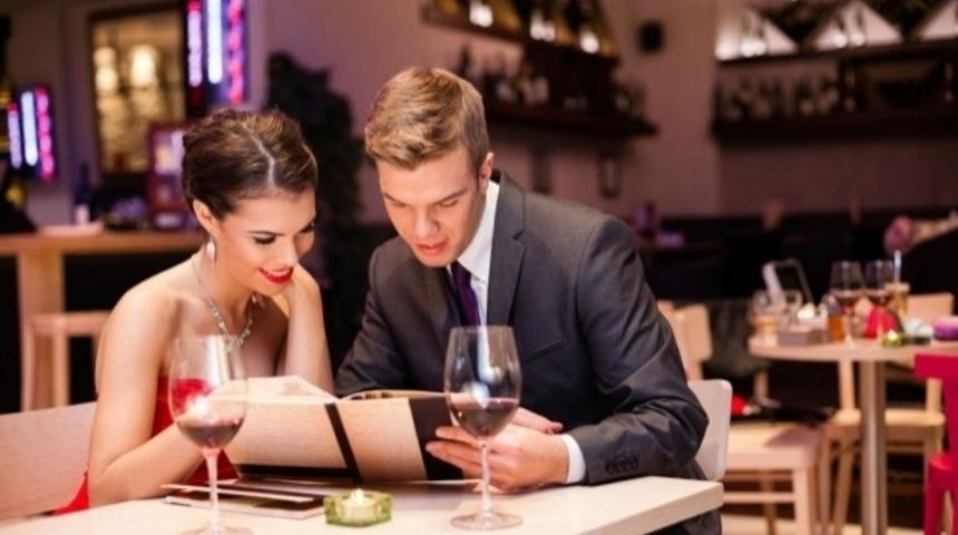 İfşa Ediyoruz: Restoran Menülerinin Daha Çekici Olmasını Sağlayan 5 Psikolojik Numara