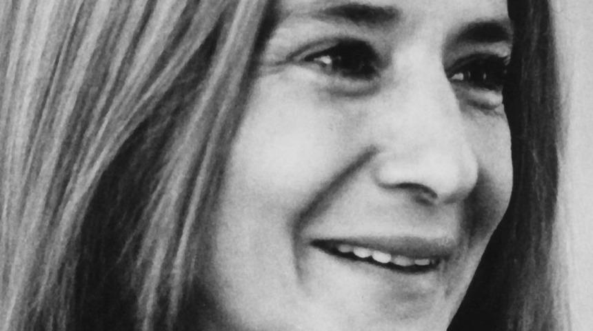 Kadının Adı Yok Fakat M&uuml;cadele S&uuml;r&uuml;yor