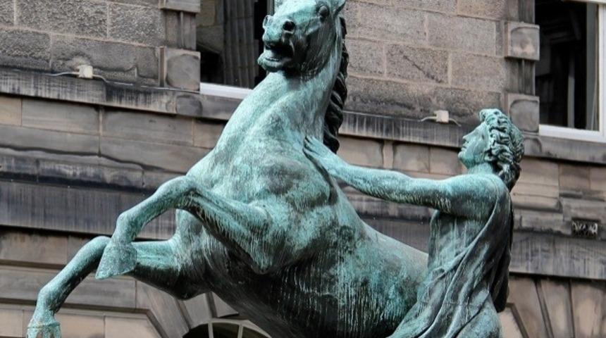 Tarihten &Uuml;nl&uuml; 10 Atın Hikayesi