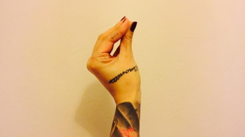 &Ccedil;oğu T&uuml;rkler Tarafından K&uuml;f&uuml;r Olarak Uyarlanmış El Hareketlerinin Ger&ccedil;ek Anlamlarını &Ouml;ğrenmeye Var Mısınız?