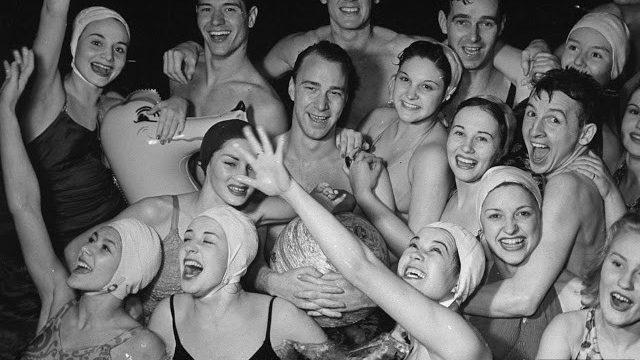 1939'larda Gerçekleşmiş Havuz Partisine Gitmek İster Miydiniz?