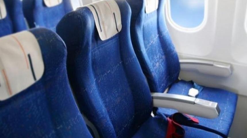 Eğer U&ccedil;aklarda Sigara İ&ccedil;ilemiyorsa, Neden K&uuml;ll&uuml;kleri Var?