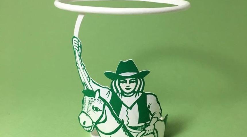 Karton Bardaklardan Sanat Eserlerine