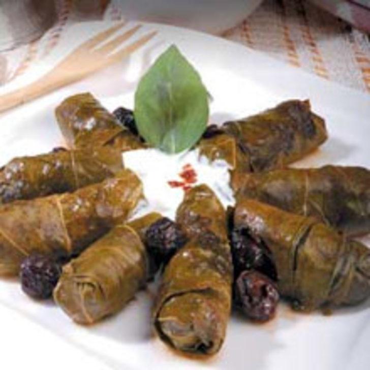 Vişneli Etli Yaprak Sarma
