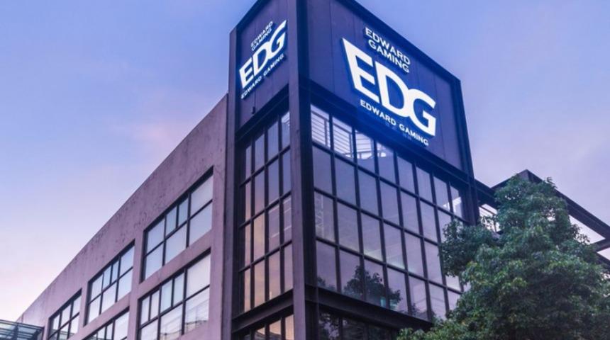 Bu muhteşem evlerde saatlerce oyun oynuyorlar