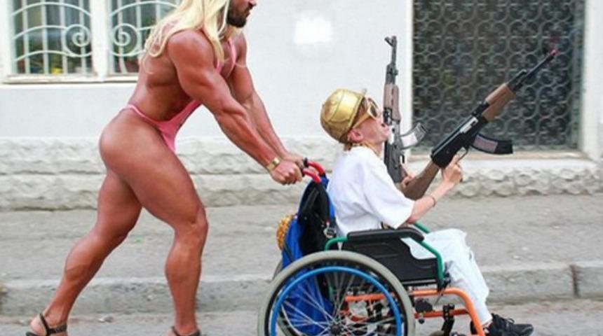 'Bu insanlar hangi kafayı yaşıyor?' dedirten 17 garip fotoğraf karesi