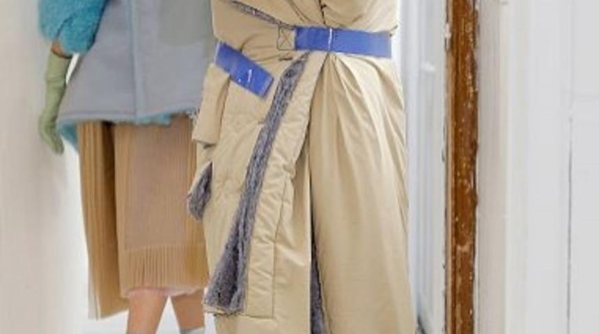 G&ouml;r&uuml;nce 'B&ouml;yle moda olmaz olsun!' diyeceğiniz abuk sabuk 20 kıyafet