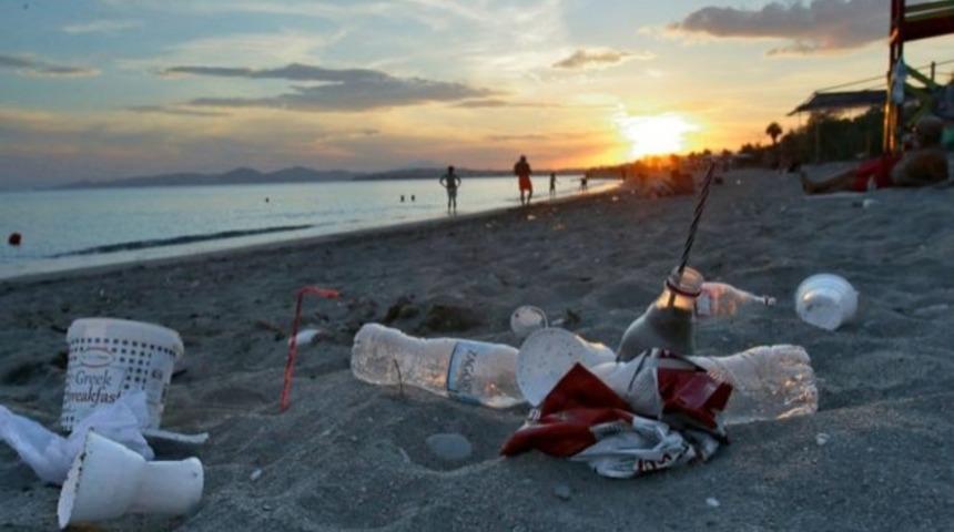 Denizler ve okyanuslarda en &ccedil;ok plastik kirliliği yaratan şirketler