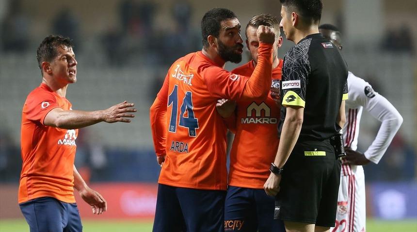 Serdar Ali &Ccedil;elikler: Arda Turan, Başakşehir'de oynamak istemiyor! Aklı, g&ouml;nl&uuml; Galatasaray'da