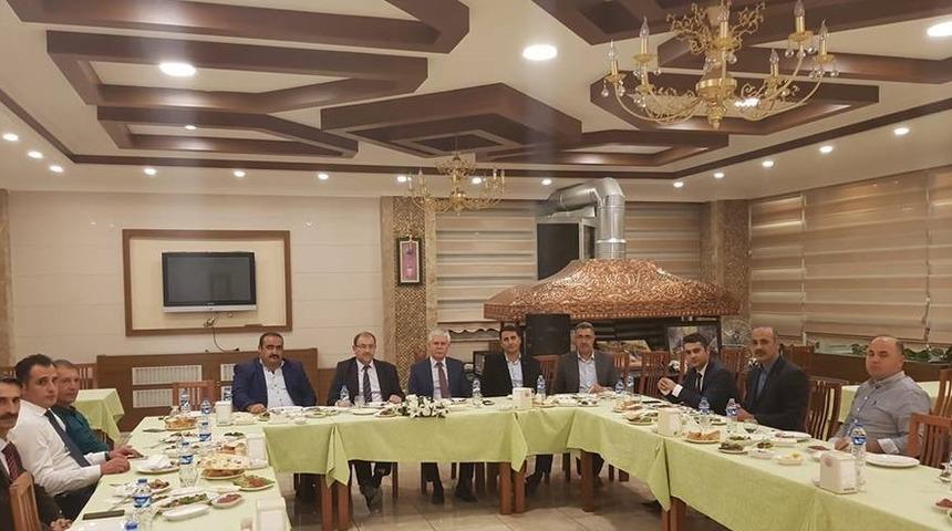 Tarım ve Orman y&ouml;neticileri tanışma yemeğinde biraraya geldi