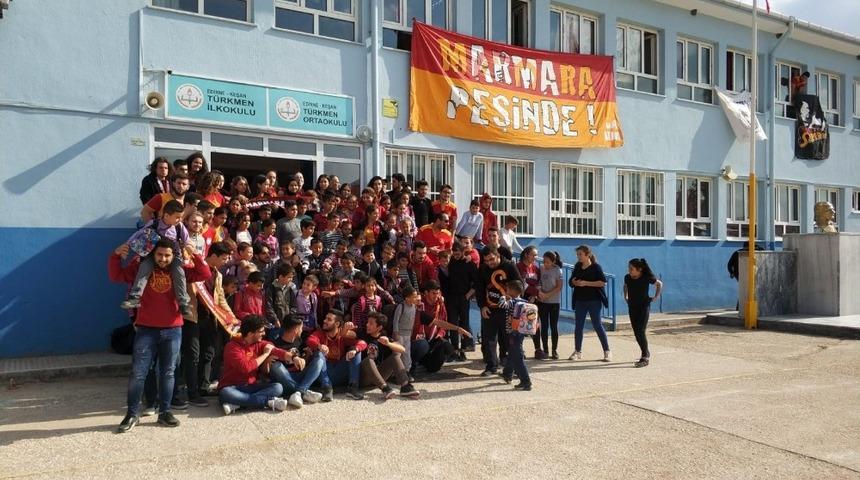 Galatasaray sevdalısı Oğuz Arda&rsquo;nın ismi k&uuml;t&uuml;phaneye verildi